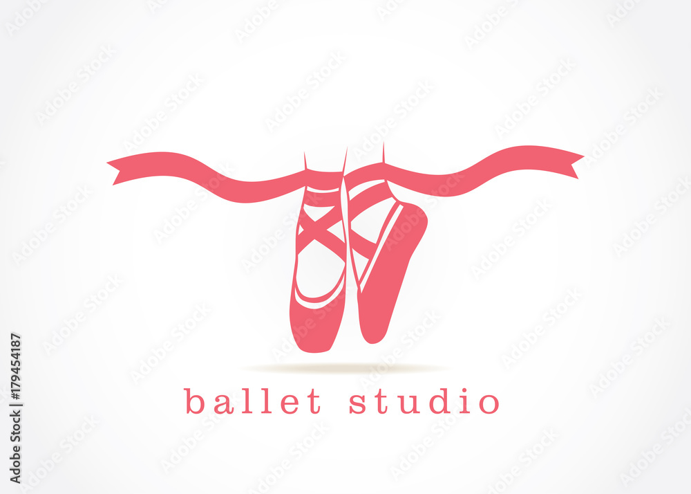 Fototapeta premium pink ballet shoes dancing