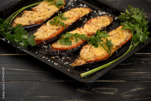 Grilled and baked eggplants