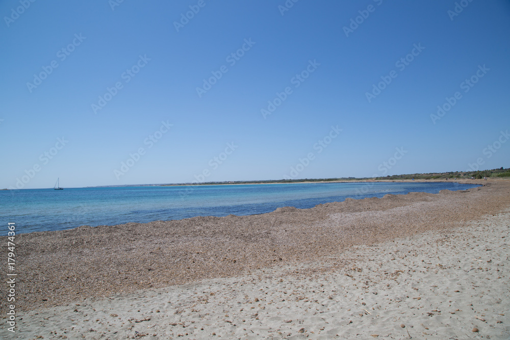 Spiaggia vicino la Tonnara di Vendicari, Riserva naturale orientata Oasi faunistica di Vendicari 