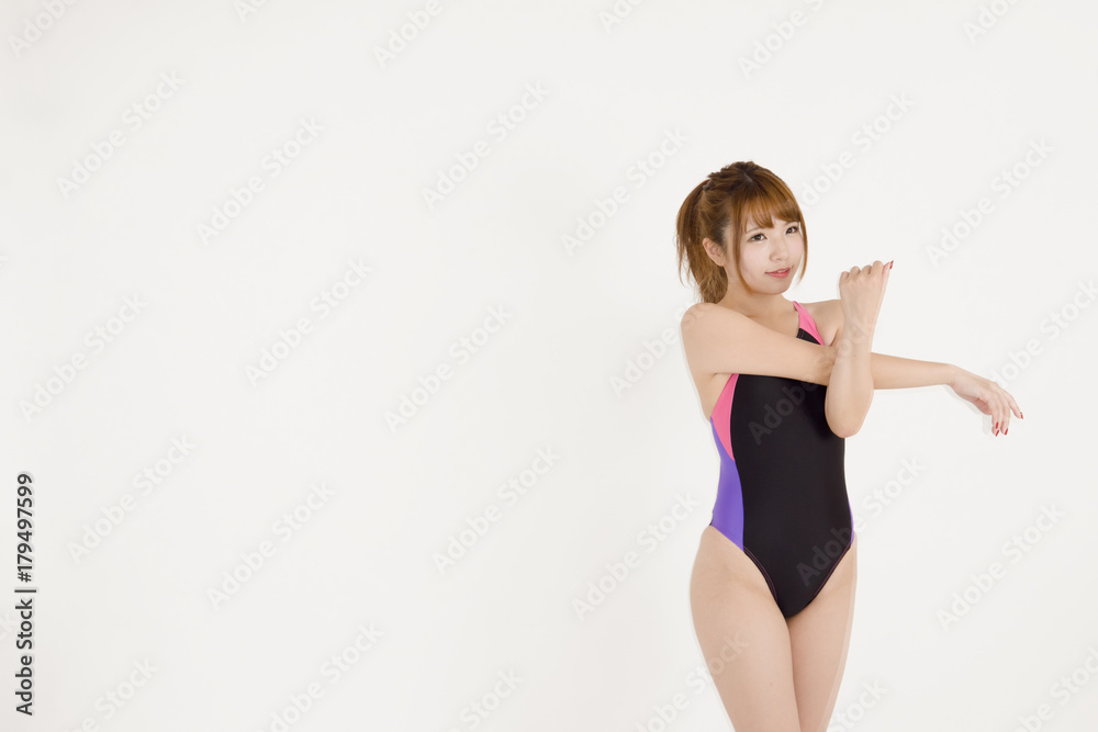 競泳水着の女性 競泳水着の女性