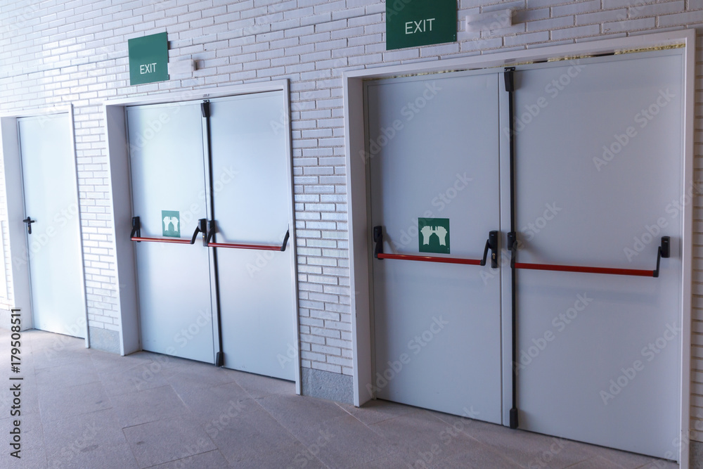 Obraz premium Closed emergency exit doors