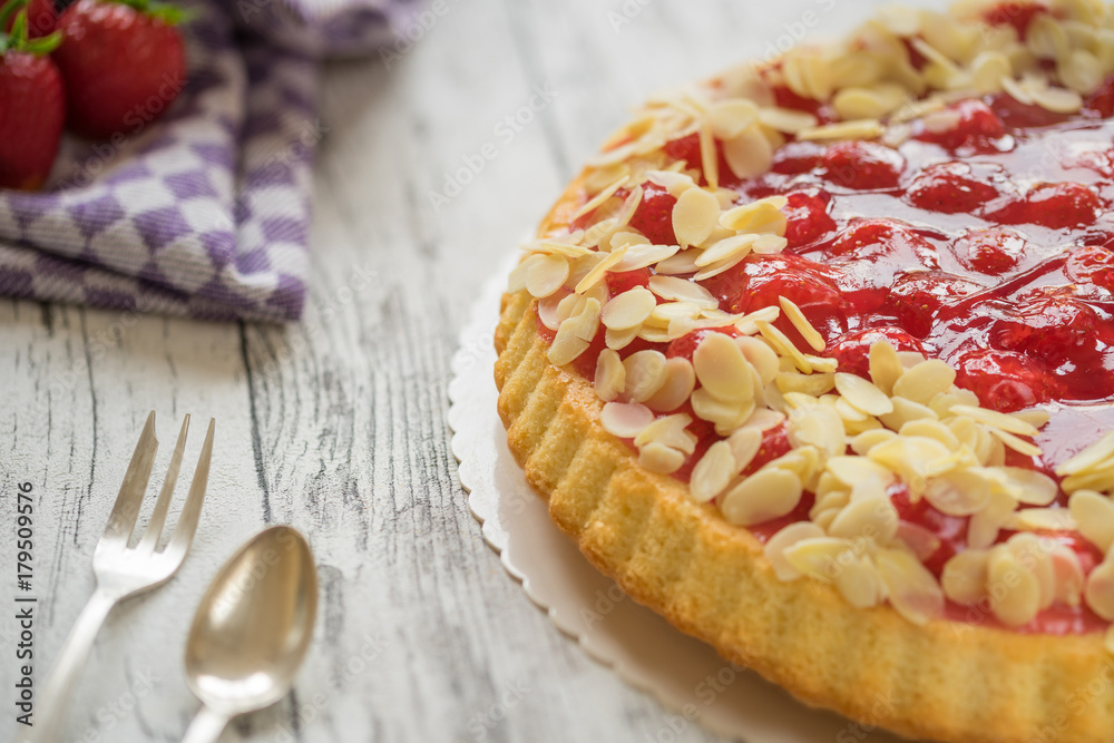 Leckerer selbstgemachter Erdbeerkuchen Leckerer selbstgemachter Erdbeerkuchen