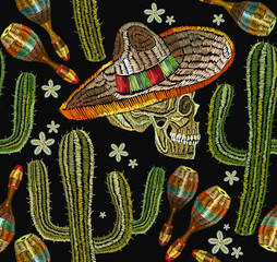 Sierkussen Doodshoofd met bloemen patronen Mexicaanse schedel met sombrero en cactus  © no_stromo