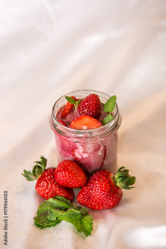 natural fruit juice dessert combined with fresh fruit natural fruit juice dessert combined with fresh fruit