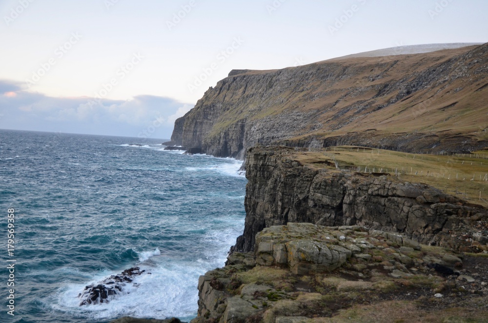 フェロー諸島 Faroe Islands スドゥロイ島 スヴロイ島 リトゥラ ディームン島 Suðuroy Suduroy Island Lítla Dímun サンドヴィーク Sandvik