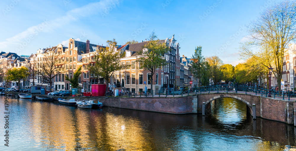 Canal à Amsterdam, Hollande aux Pays-Bas