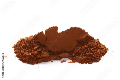 Fototapeta Naklejka Na Ścianę i Meble -  pile cocoa powder isolated on white background