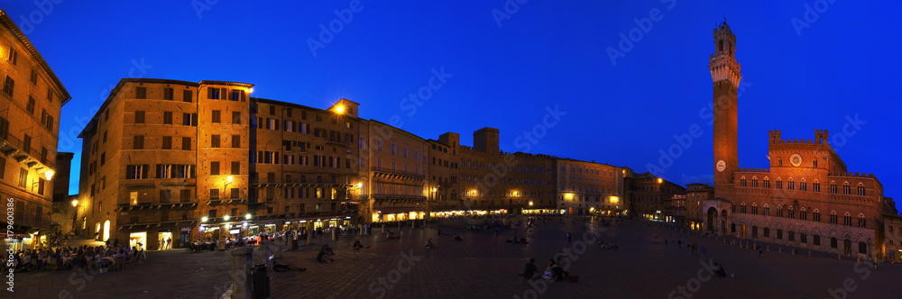 Siena, a city in central Italy’s Piazza del Campo
Siena, Italy - June 04, 2017.: Tourists in Siena, Piazza del Campo
