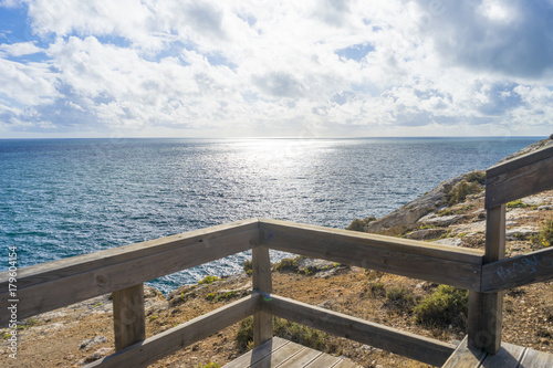 Fototapeta Naklejka Na Ścianę i Meble -  Wandersteg an der Algarve mit Blick auf den Atlantik