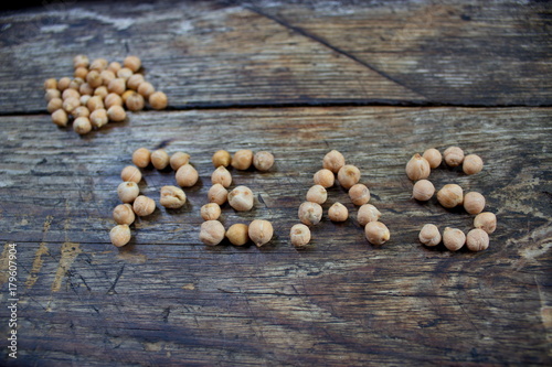 The word peas from chickpeas