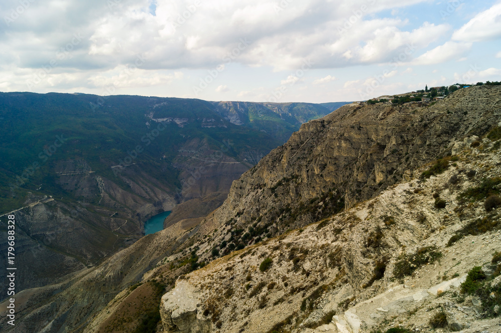 Каньон на реке Сулак, Дагестан, осень. Каньон на реке Сулак, Дагестан, осень.