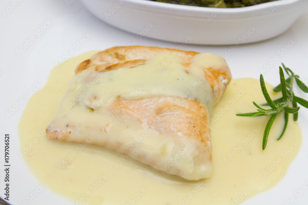 pavé de saumon sauce beurre blanc Stock Photo | Adobe Stock