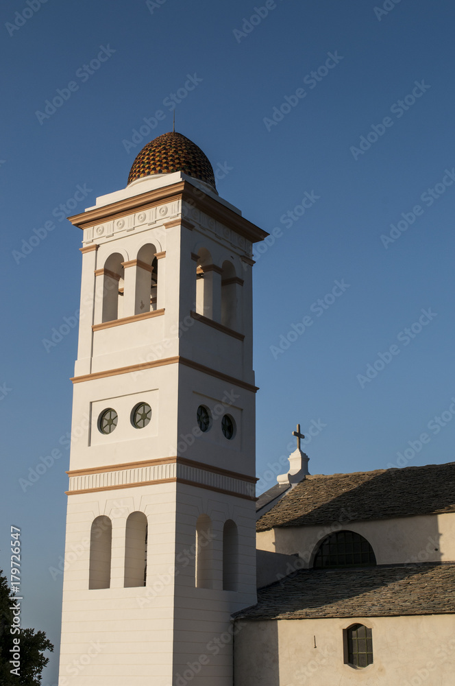 Corsica, 28/08/2017: l'ex convento di Santa Maria della Natività (XVI secolo) di Botticella, occupato prima dai monaci cappuccini e oggi trasformato in municipio, scuola e sala da ballo 