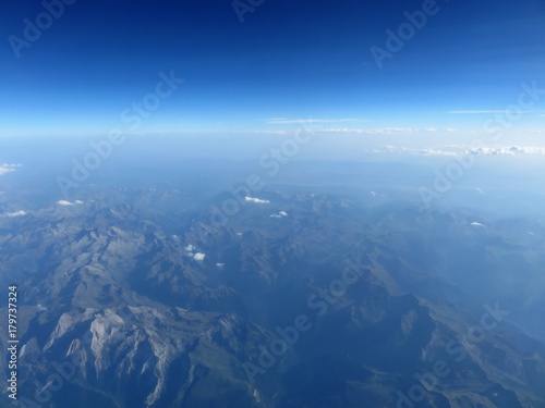 Montagnes Pyrénées vue d'avion