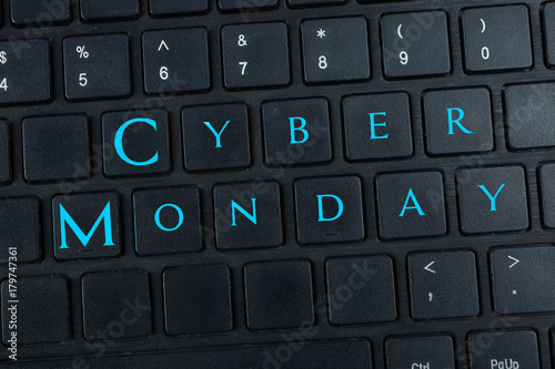  inscription "Cyber Monday" on keyboard