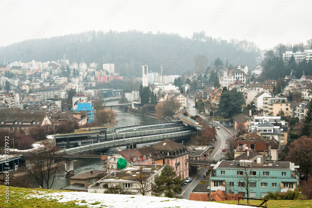 Obraz premium Lucerne on a foggy winter day