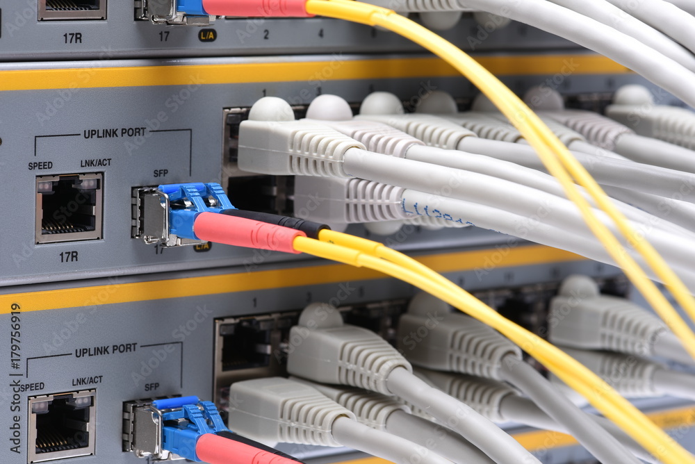 Network cable with switch in data center Network cable with switch in data center