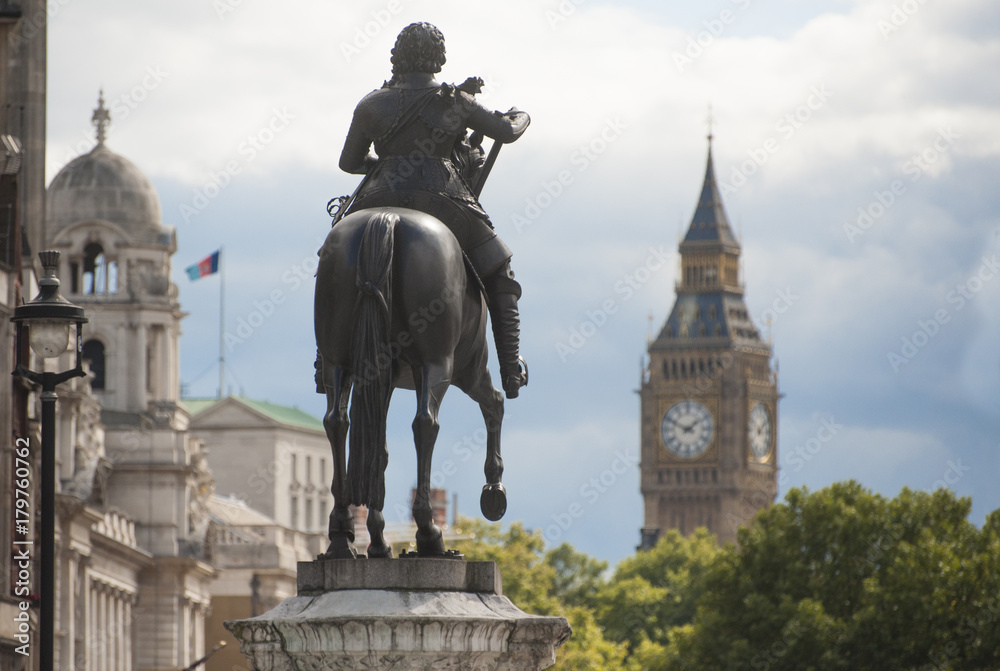 Obraz premium Looking south from Trafalgar Square