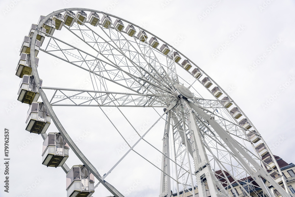 White Ferris wheel.