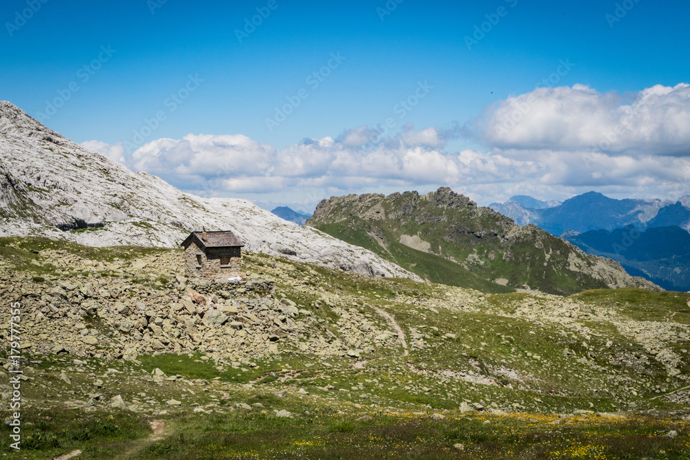 hut in the rätikon