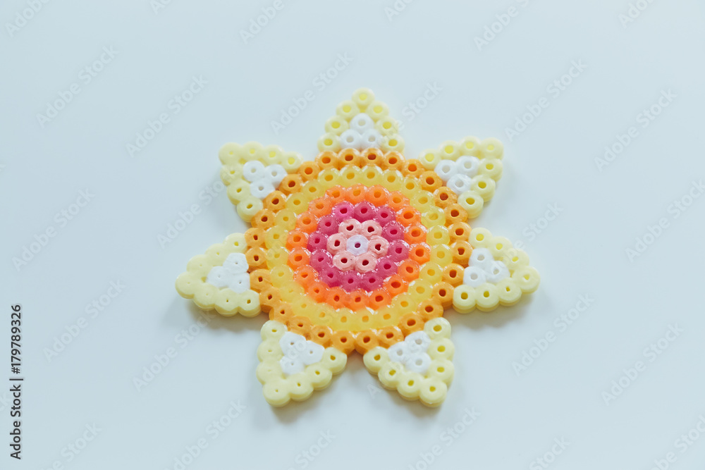 アイロンビーズ お花 Stock 写真 Adobe Stock