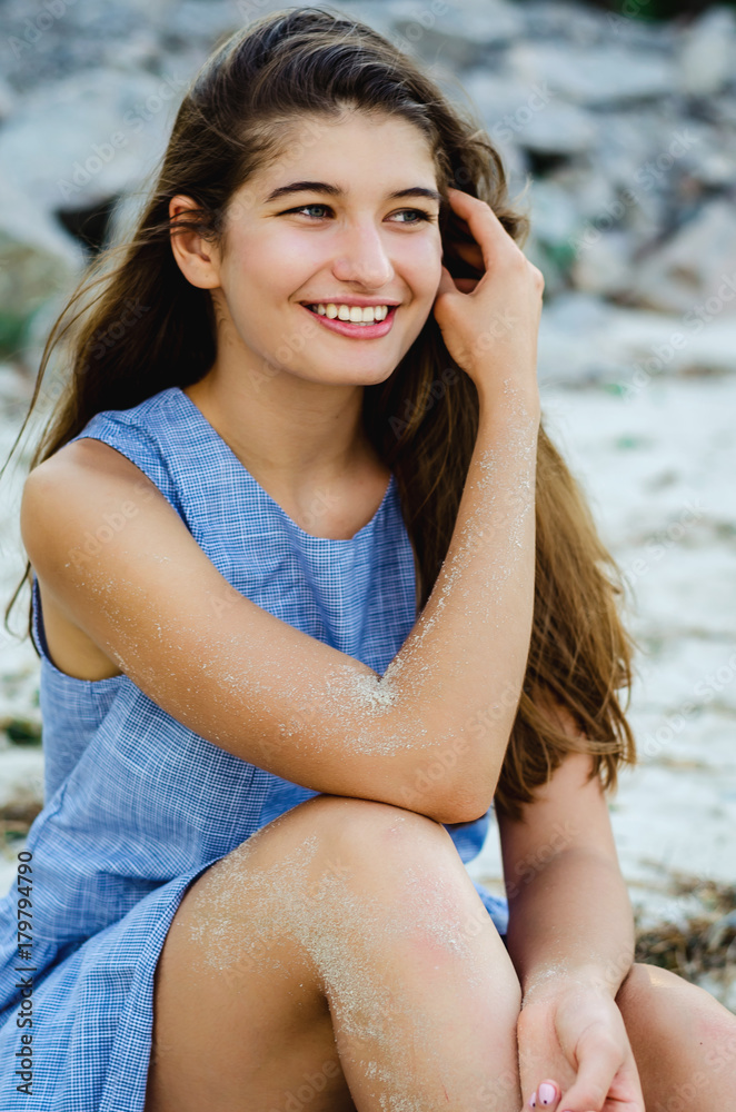 portrait of a beautiful girl. Portrait of a cheerful girl traveler. I'm enjoying life. Happiness in every day. Beautiful girl on the ocean shore
portrait of a beautiful girl. Portrait of a cheerful girl traveler. I'm enjoying life. Happiness in every day. Beautiful girl on the ocean shore
