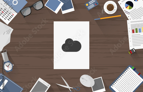 Wolke - Cloud-Service - Dokument auf Schreibtisch
