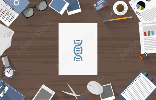 DNA - Medizin - Dokument auf Schreibtisch