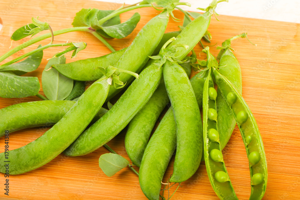 Ripe green peas