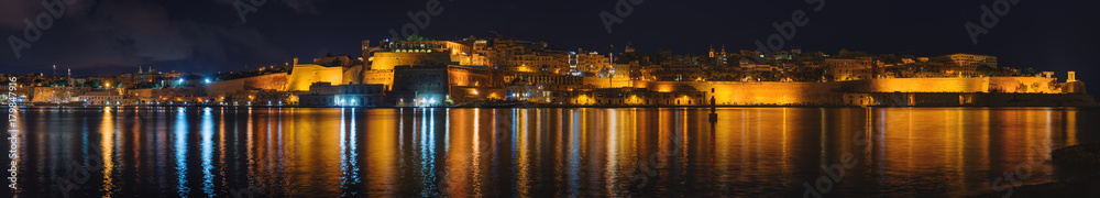 View from Fort Saint Angelo to Valletta at night (Malta)