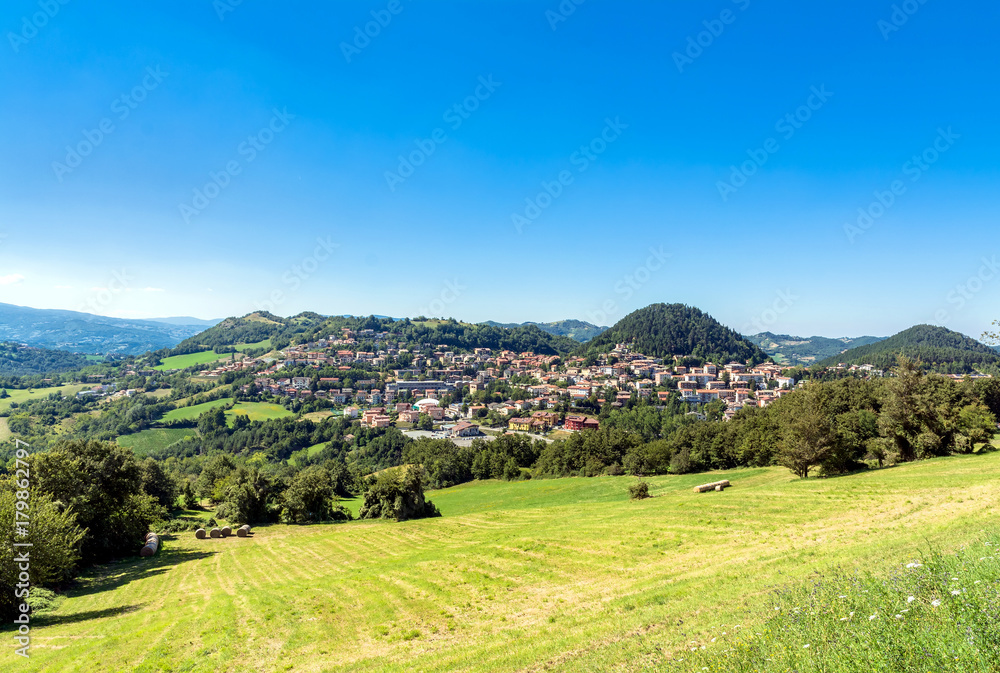 Obraz premium panoramic view of Castelnovo ne Monti, Italy