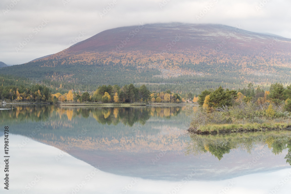 Fototapeta premium Fall scenery from Sjaak, Oppland, Norway.