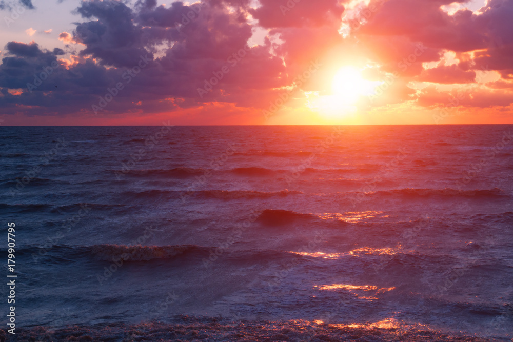 Fototapeta premium Sunset sea rays