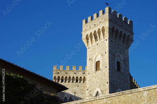 Obraz na płótnie The castle of San Casciano dei Bagni w salonie
