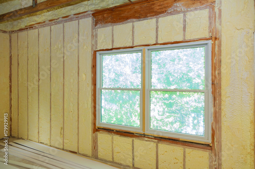 Polyurea Spraying  foam coating insulation of roof.