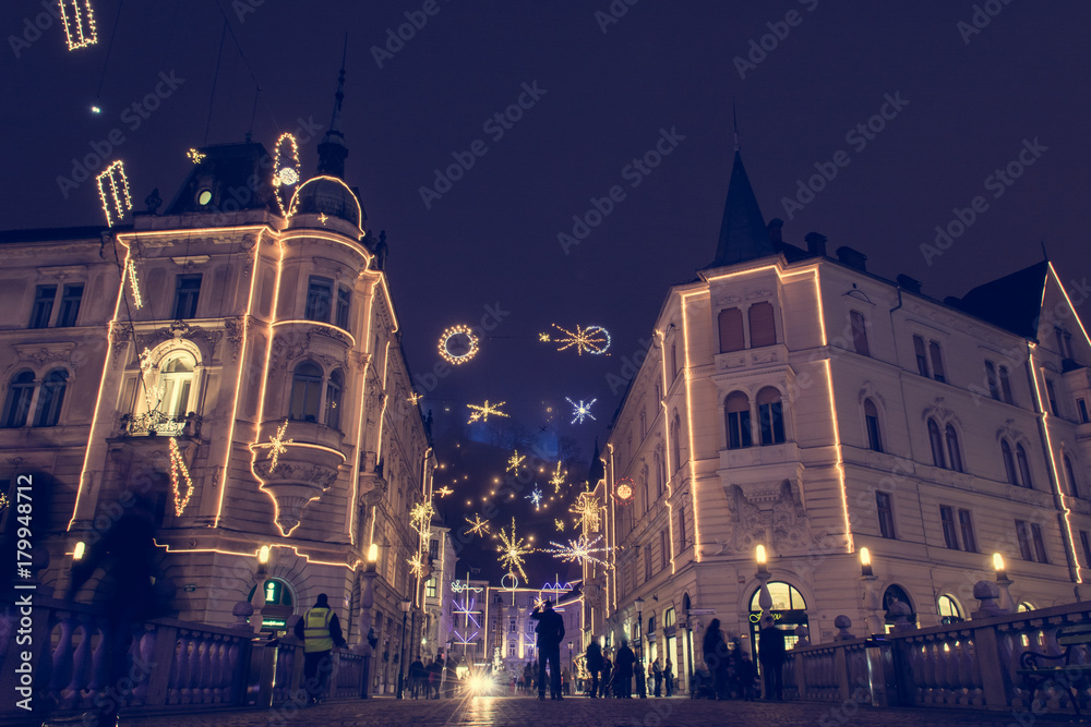 Obraz na płótnie Christmas decoration of Ljubljana city center at night. w salonie