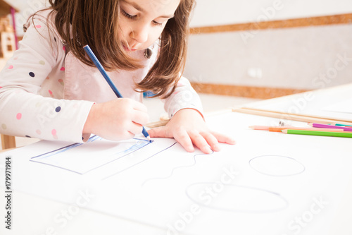 Drawing lesson in kindergarten