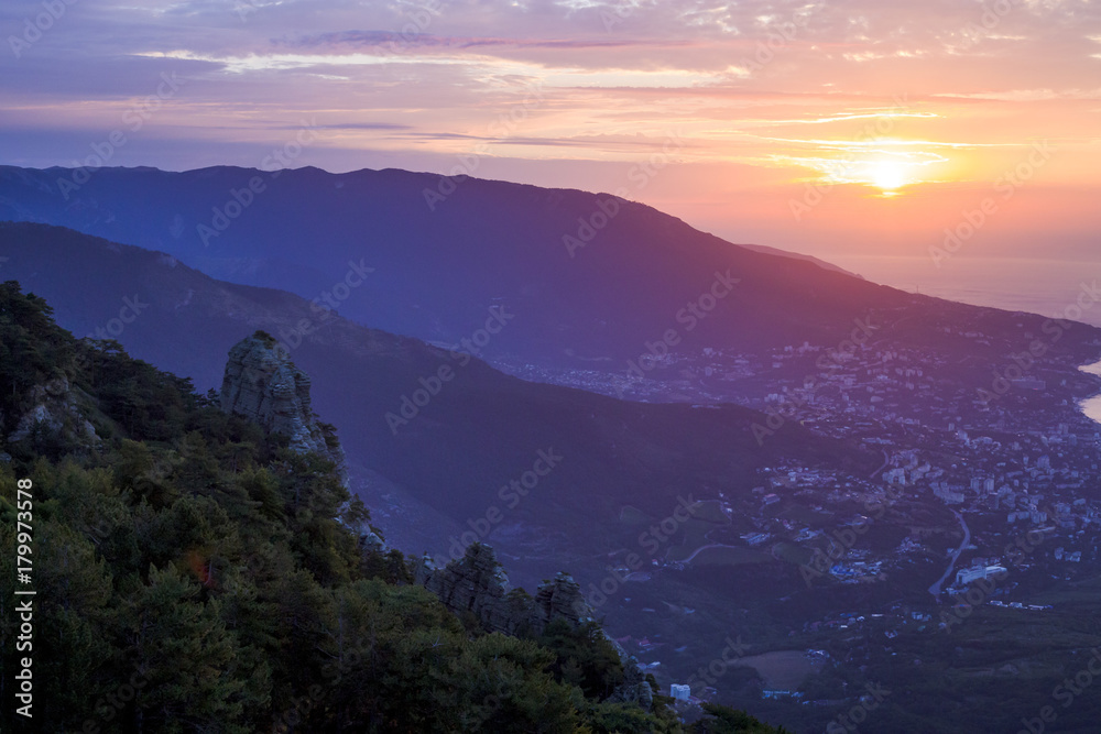 Fototapeta premium mount sunrise