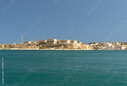 Fototapeta Naklejka Na Ścianę i Meble -  View from Valletta to Kalkara (Malta)