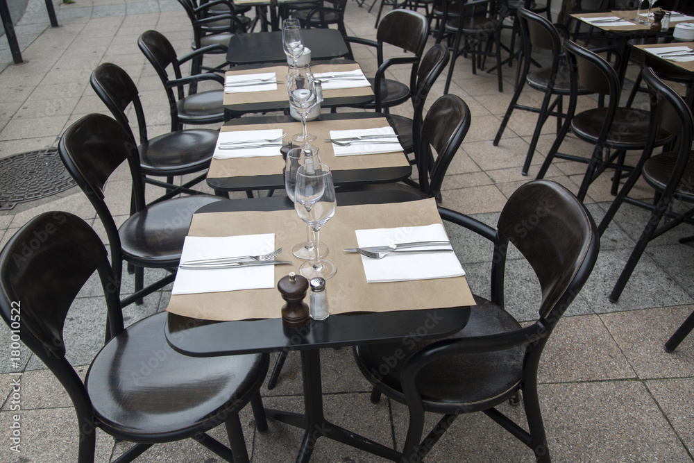 Cafe Tables and Chairs Cafe Tables and Chairs