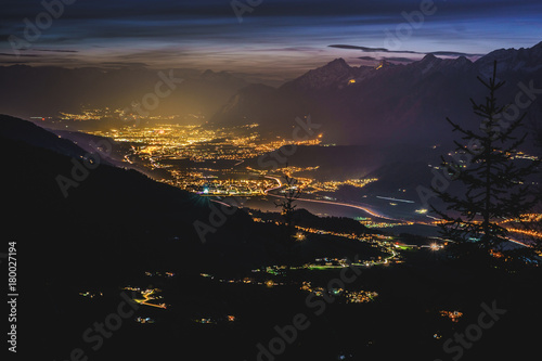 Innsbruck bei Nacht