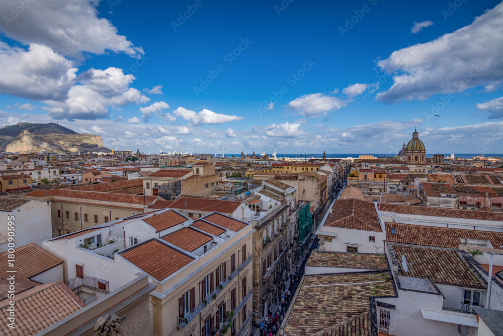 La città di Palermo vista dai tetti, Italia