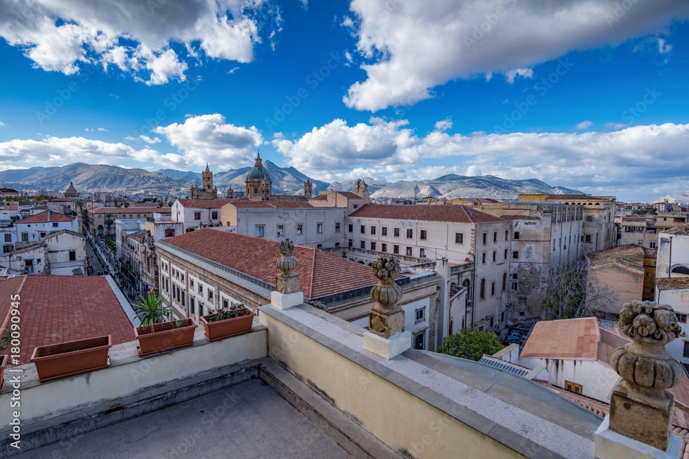 La città di Palermo vista dai tetti, Italia