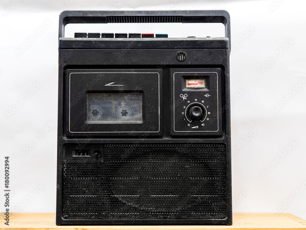 Fototapeta premium Vintage radio on wall background
