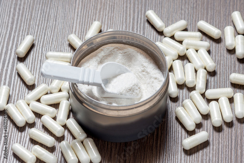 Tableau sur toile Sports supplements for bodybuilding. Protein, bcaa, capsules