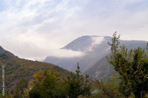Горы Абхазии, низкие облака.