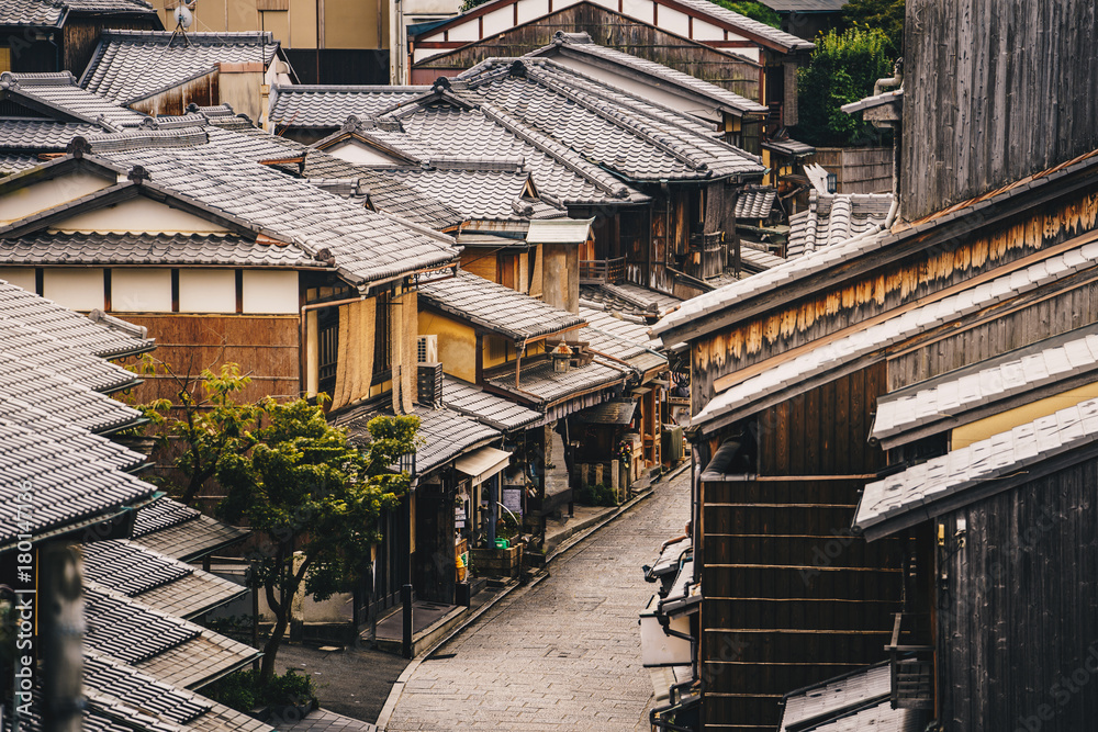 Naklejka premium Kyoto streets in Higashiyama District, Japan