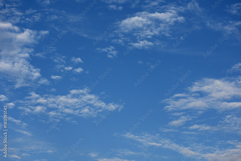 飛行機と青空と雲「雲の風景」