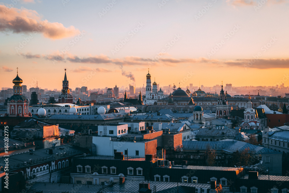 Naklejka premium City sunset