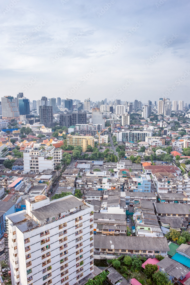 Fototapeta premium city buildings with blue sky